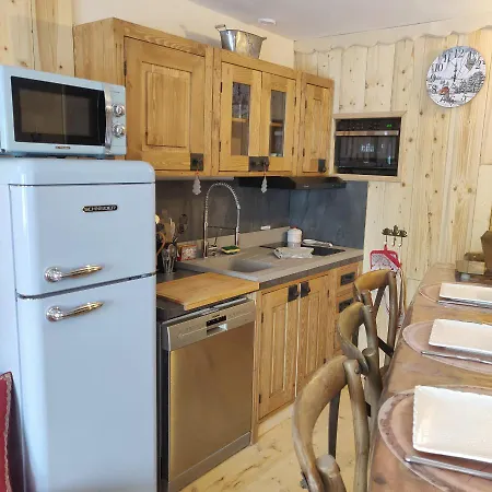 Apartment Dans Lout'chi A *